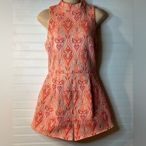 Stunning Topshop peach orange paisley jacquard playsuit
Size 6 sleeves